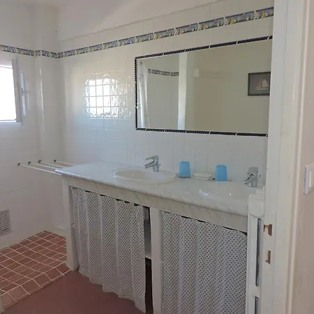 アパート Spacious With View On Canals